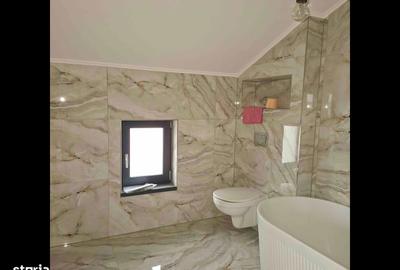 Casă cu 5 camere cu Teren 250 Mp în Central