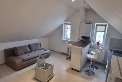 Apartament cu 2 camere decomandat în Central - 1