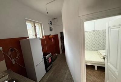 Spațiu comercial, de 70 mp, în Central - 4