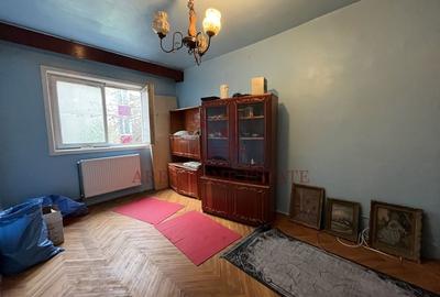 Etaj 1, 3 camere, spatios, 2 băi, centrală proprie – zonă excelentă - 2