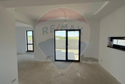 VANZARE Vila cu 4 camere in Pantelimon - 8