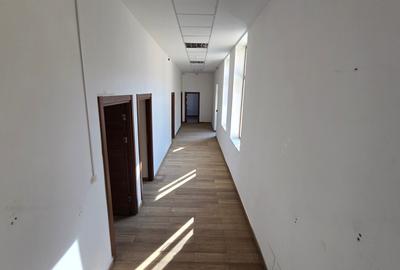 Casă cu 11 camere cu Canalizare în Ultracentral - 14