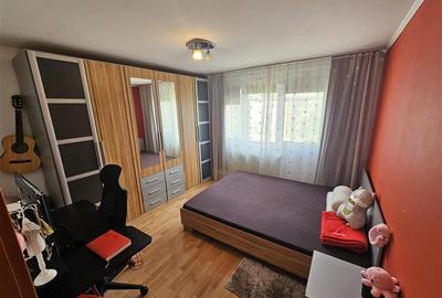 Apartament cu 2 camere decomandat, mobilat în Micro I - 26