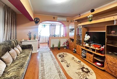 Apartament cu 4 camere, mobilat în Micro 39