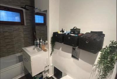 Apartament cu 2 camere decomandat în CET - 2