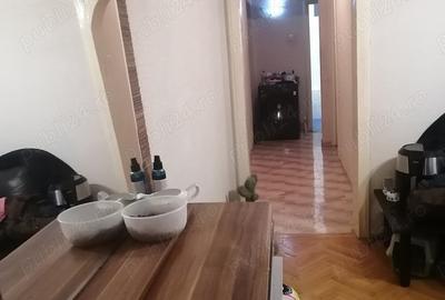 Vand apartament 4 camere - 1