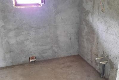 Casă cu 4 camere cu Teren 300 Mp în Căpățânești - 10