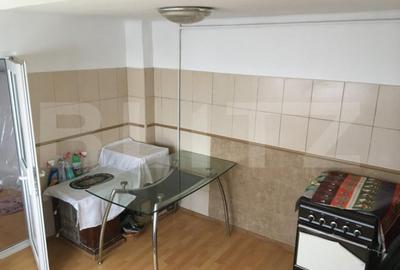 Casă cu 3 camere cu Teren 1000 Mp în Central - 1