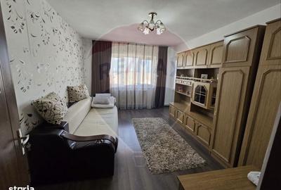 Apartament cu 2 camere decomandat în Teiș - 1