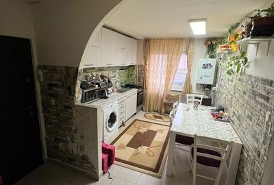 Apartament cu 3 camere decomandat în Micro 16 - 1