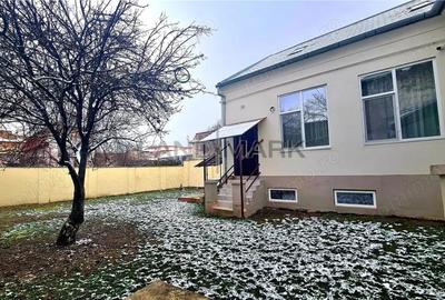 Casă cu 10 camere cu Canalizare în Lunei - 12
