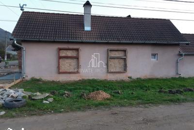 Casă cu 2 camere cu Teren 582 Mp în Saschiz - 9