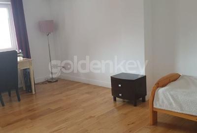 Casă cu 8 camere cu Teren 200 Mp în Central - 17