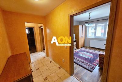 Apartament cu 3 camere decomandat, mobilat în Central - 1