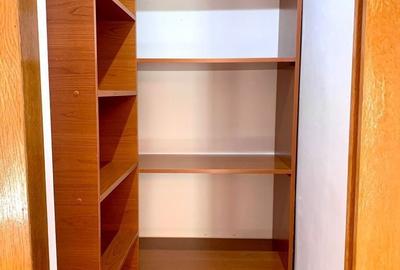 Apartament cu 3 camere în Drumul Sării - 1