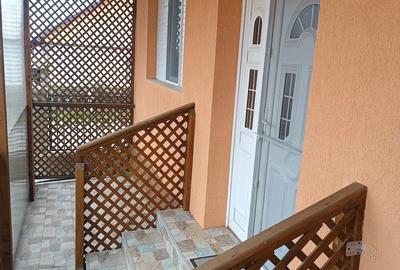 Casă cu 4 camere cu Teren 11700 Mp în Băbeni - 1