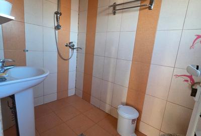 Casă cu 5 camere cu Canalizare în Adjud - 10