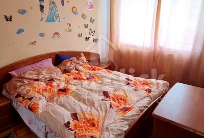 Apartament cu 3 camere semidecomandat, mobilat în Micro 19 - 2