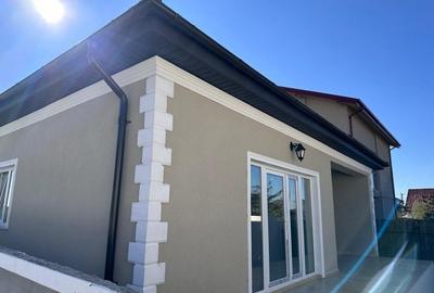 Casa compusa din 4 camere situata in Valu lui Traian - 2