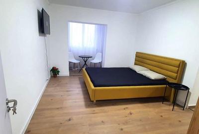 Garsonieră decomandată în Central - 2