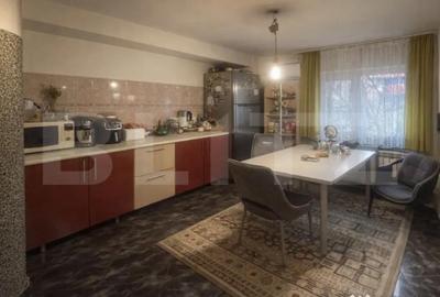 Apartament cu 4 camere decomandat în Central - 12