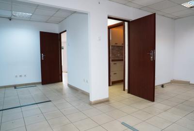 Spațiu industrial, de 160 mp, în Exterior Est - 7