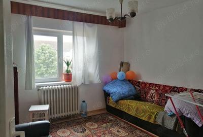 Apartament cu 4 camere decomandat în Central - 3