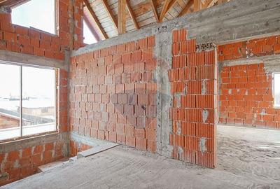 Casă cu 6 camere cu Teren 847 Mp în Hălchiu - 42