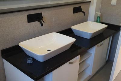 Casă cu 5 camere cu Teren 300 Mp în Tunari - 2