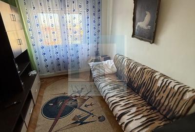 Apartament cu 3 camere decomandat în Florilor - 7