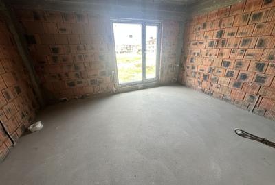 Casă cu 3 camere cu Canalizare în Central - 4