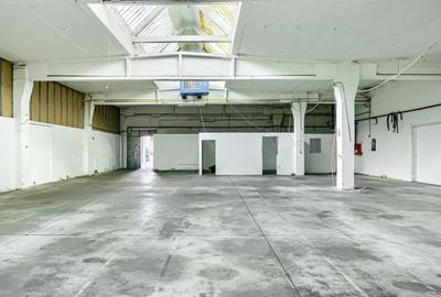 Spațiu industrial, de 420 mp, în UTA - 2