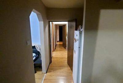 Apartament cu 4 camere decomandat în Central - 1