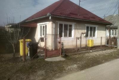 Casă cu 3 camere în Central - 1