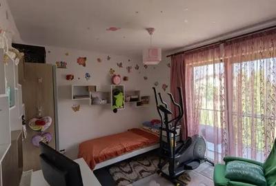 Casă cu 5 camere cu Teren 250 Mp în Florești - 4
