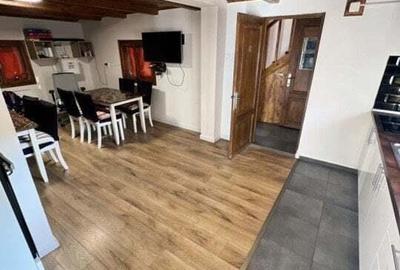 Cabana cu 4 dormitoare, foisor, ciubar, Statiunea Muntele Baisorii - 6