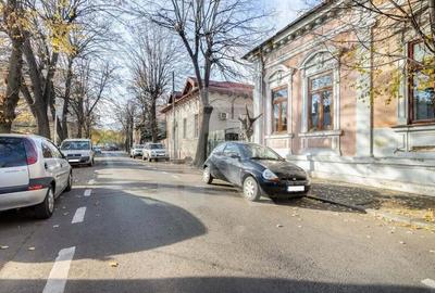 Casă cu 7 camere cu Canalizare în Pache Protopopescu - 4