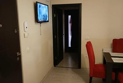 Apartament cu 3 camere decomandat în Exterior Vest - 1