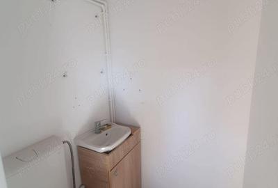 Spațiu comercial, de 27 mp, în Central - 3
