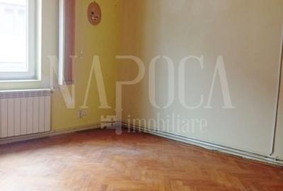 Casă individuală cu 5 camere cu Canalizare în Central - 3