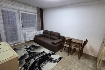 Garsonieră decomandată în Central - 7