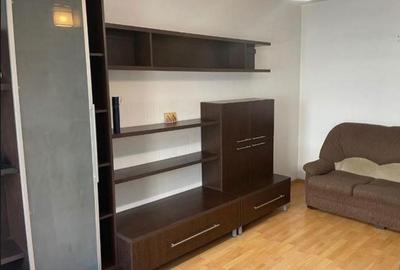 Apartament cu 3 camere decomandat în Rahova - 2