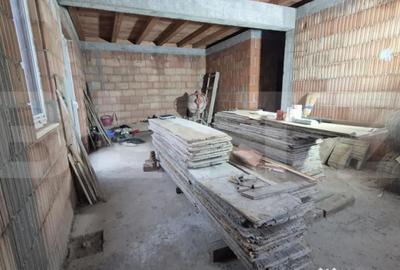 Casă cu 4 camere cu Teren 400 Mp în Vetiș - 9