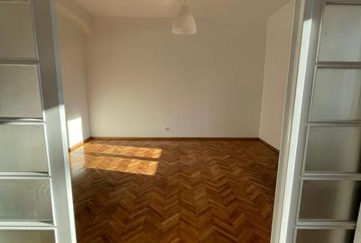 Birou, de 110 mp, în P-ța Unirii - 8