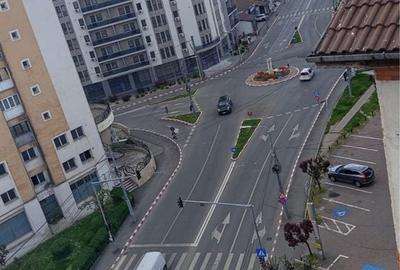 Apartament cu 3 camere decomandat în Exterior Vest - 1