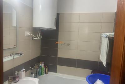 Apartament 2 camere , cartier Sud , et 2/4 ,decomandat , imb - 8