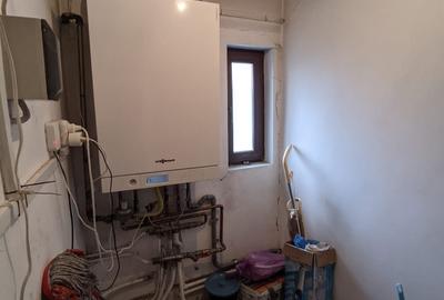 Casă cu etaj de vânzare, 5 camere, 2 băi, Dâmbu Rotund zona strada Livezeni - 23