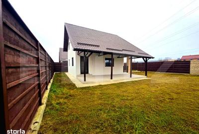 Casă cu 4 camere cu Teren 400 Mp în Răzvad - 17