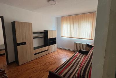 Apartament cu 2 camere semidecomandat în Cantemir - 3