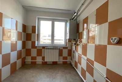 Apartament cu 3 camere semidecomandat, mobilat în Ultracentral - 11